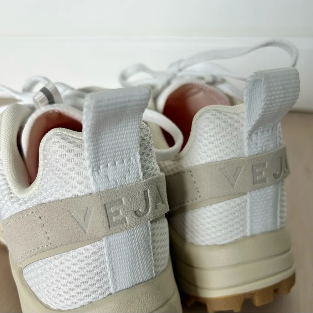 Veja Venturi II Women's Sneakers, Size 5, fits like a 6! Runs big. NWOT - Picture 6 of 15